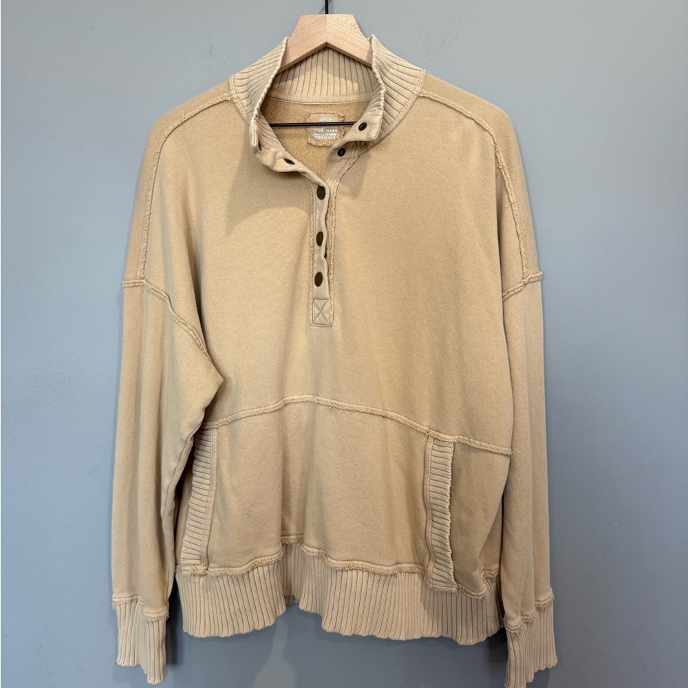 Aerie Women’s Beige/Tan Button Quarter Zip Sz Large “Oh snap”